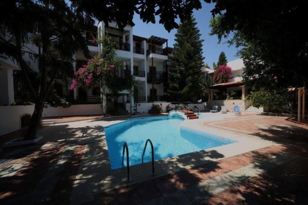Rena Apartments Gúvesz Kültér fotó
